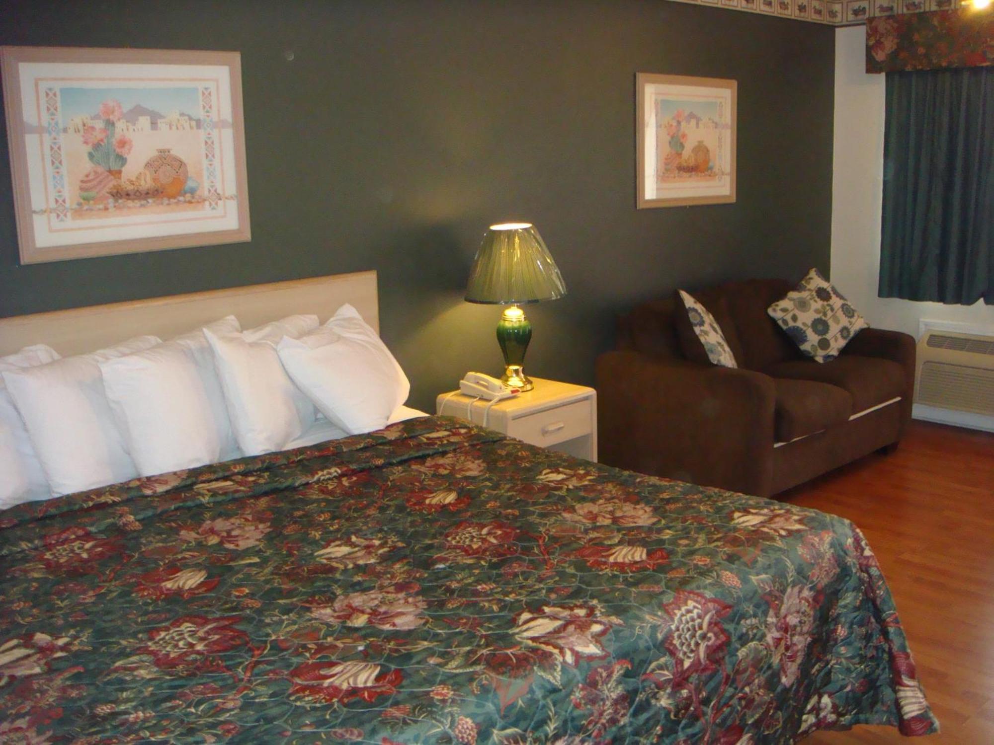 Eagle Pass Inn Екстер'єр фото